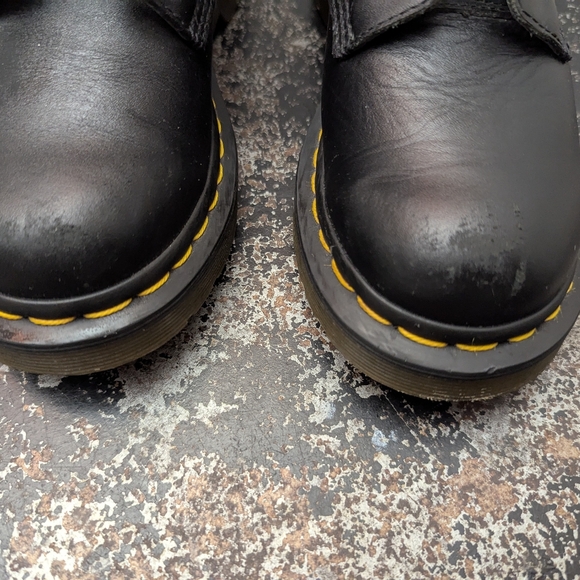 Womens Dr. Martens Combat Boots Sz 6 Used Black Leather 11821 Classic - Picture 4 of 7